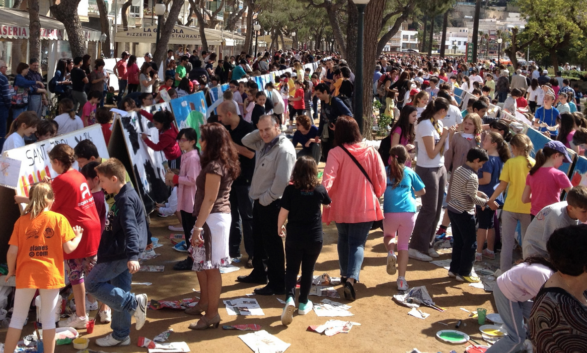 850 nois i noies participen al 27è Concurs de Murals al Carrer de Blanes