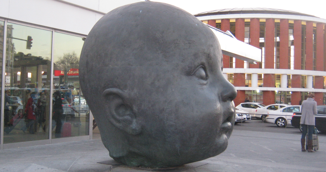 Escultures d’Antonio López a l’estació de l\'AVE