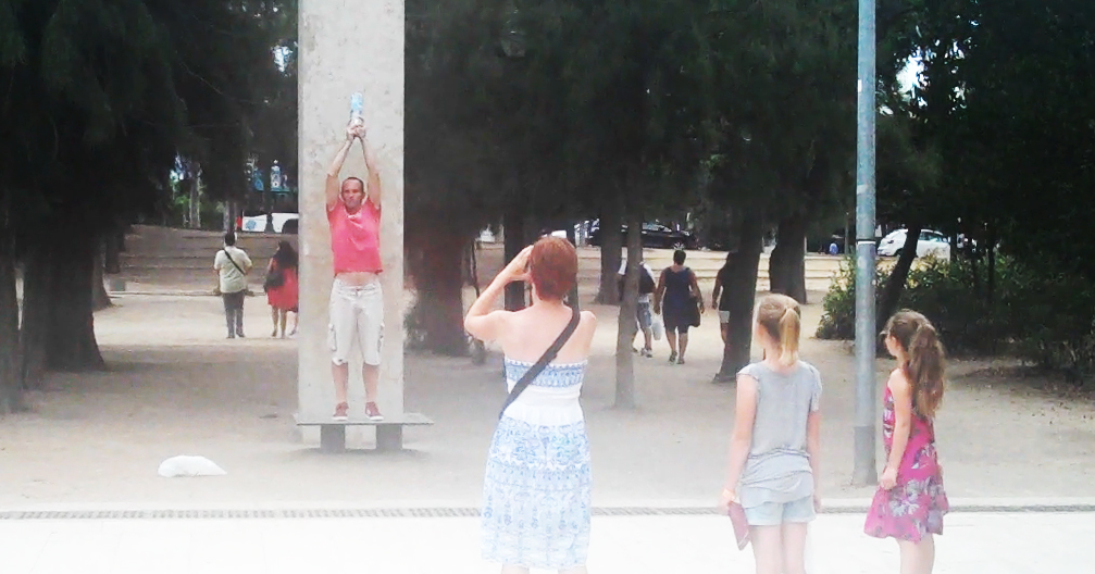 “Doble autorització” de Lola Lasurt? a l’Espai 13 de la Fundació Miró