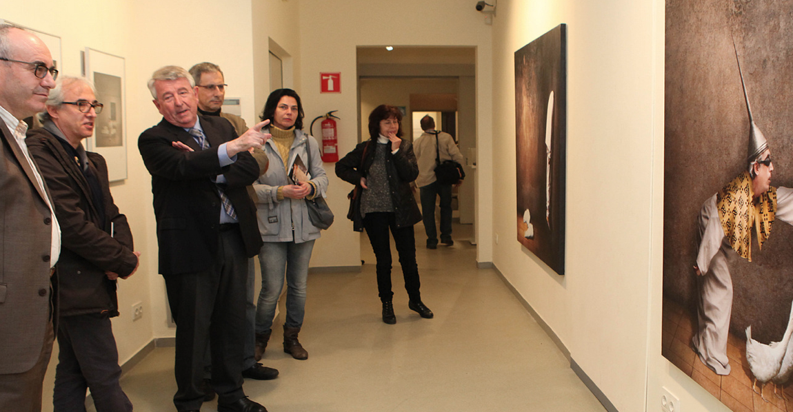 L’exposició “Nàufrags” de Jordi Urbón a la Casa Saladrigas