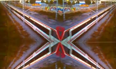 Joves artistes converteixen la nau de La Verneda en centre d’art efímer