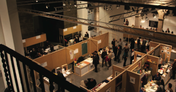 Cent expositors a la fira Arts Libris que se celebra a Arts Santa Mònica