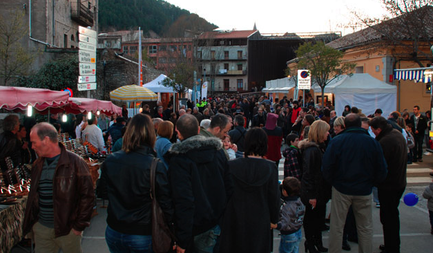 Fira i cultura a la Fira de les 40 hores de Ripoll