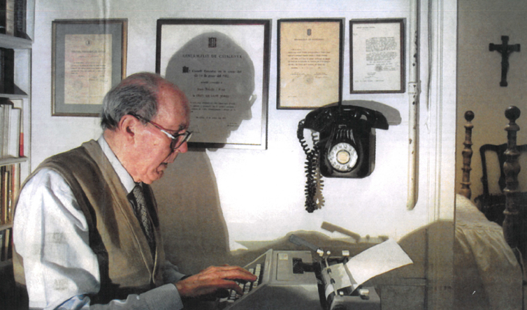 La Generalitat de Catalunya homenatja Joan Triadú amb una exposició al Palau Robert