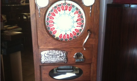 Antic i Fonos es tasllada al carrer de l\'Aigüeta, 46