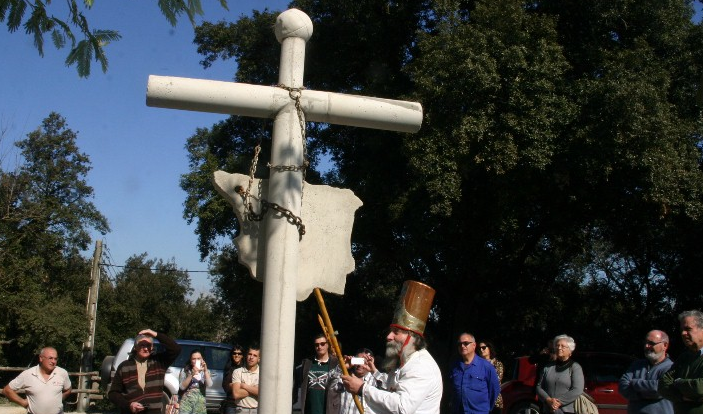 Pere Mià inaugura una escultura en el seu restaurant