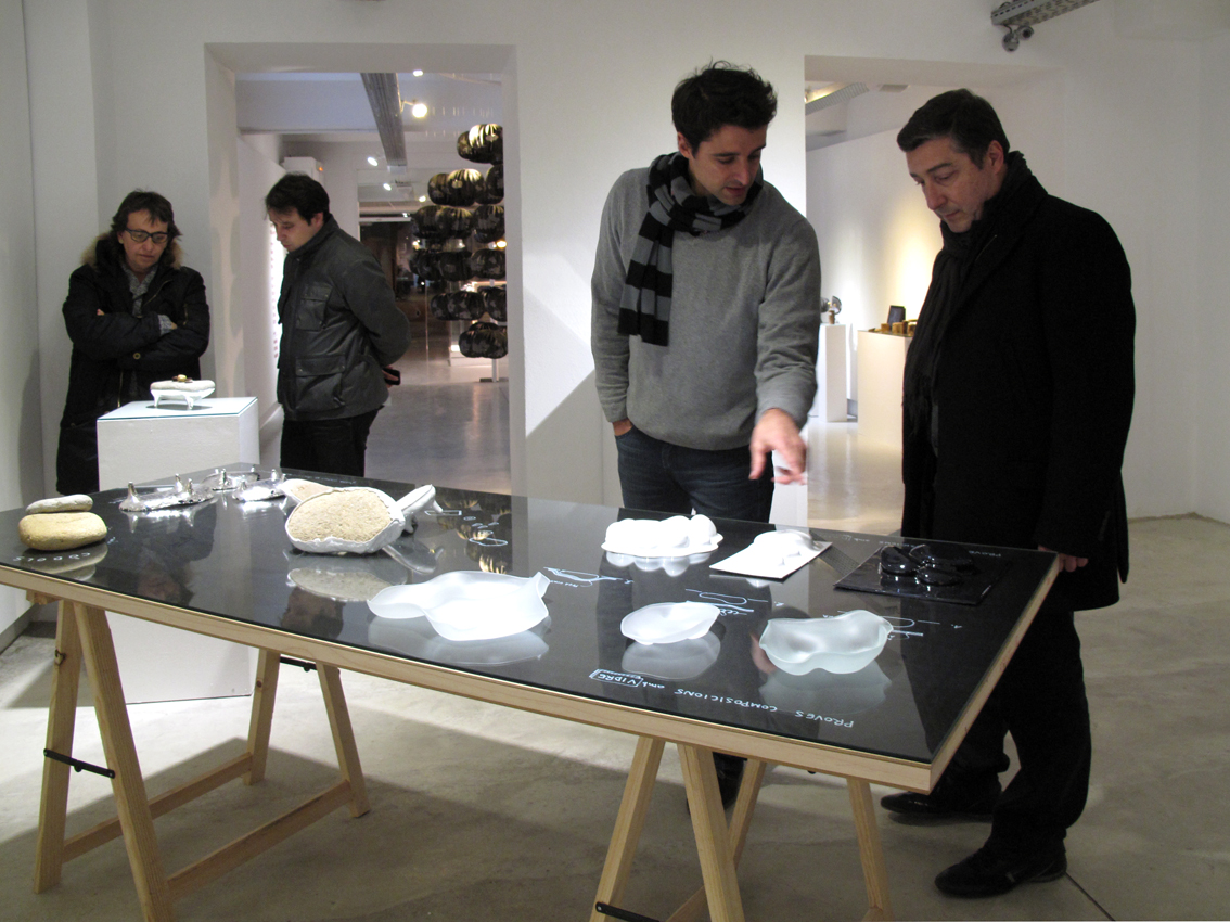 Joan Roca visita l\'exposició que l\'espai eat art dedica a les seves creacions amb Andreu Carulla