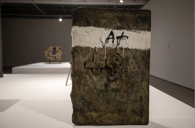 The Valls Museum houses the work of Tàpies