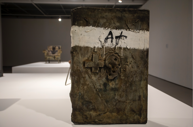 El Museu de Valls acull l\'obra de Tàpies