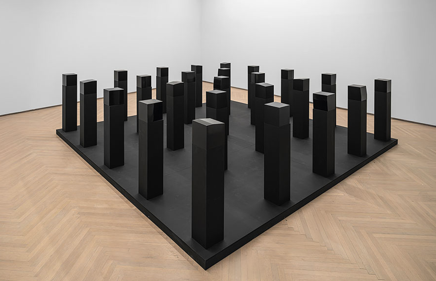 Elena Asins: entre la máquina y el arte