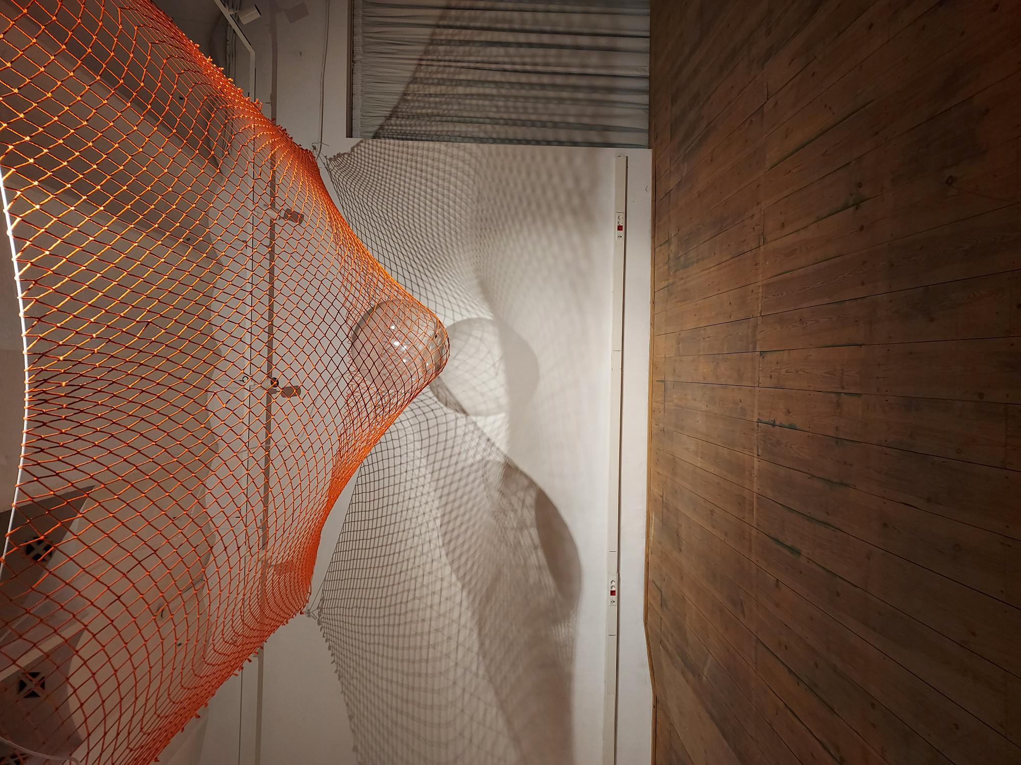 Anna Pascók artea hausnarketarako tresna bihurtzen du Isern Dalmau Espazioan