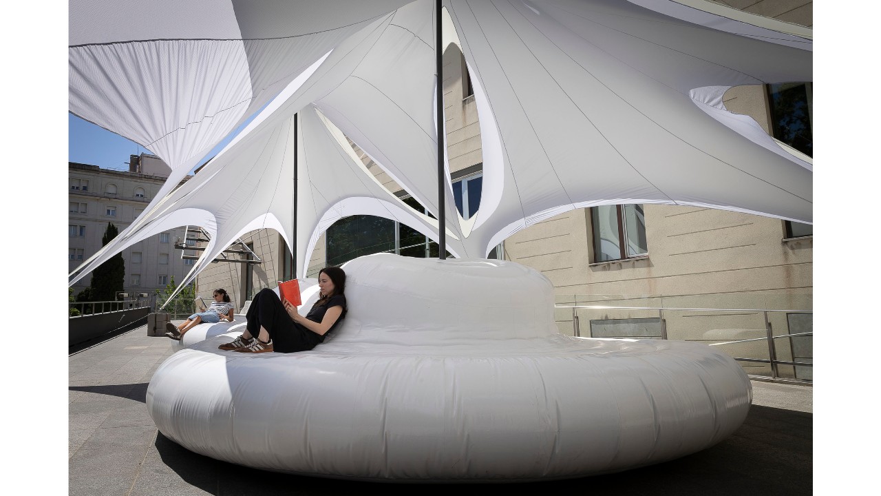 Instalación Naked Space en el Santa Mònica