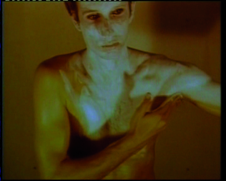 Contemporary art leaves the museum and enters everyday life: Bruce Nauman arrives at a Tien21 in Girona