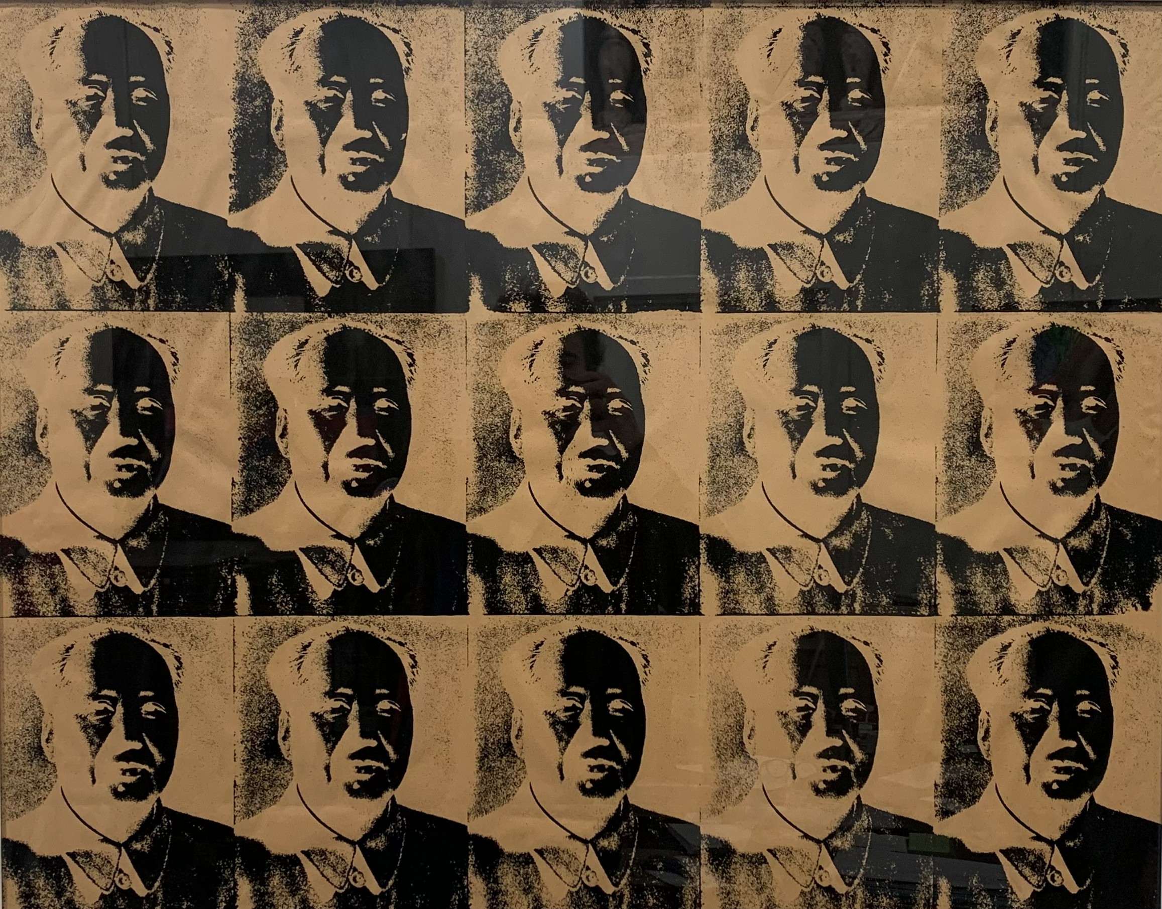 La imagen consumida dialoga en Palermo con Warhol, Arman y Rotella