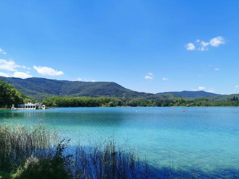 Isaki Lacuesta films 'El fons de l'Estany', his most intimate project, in Banyoles