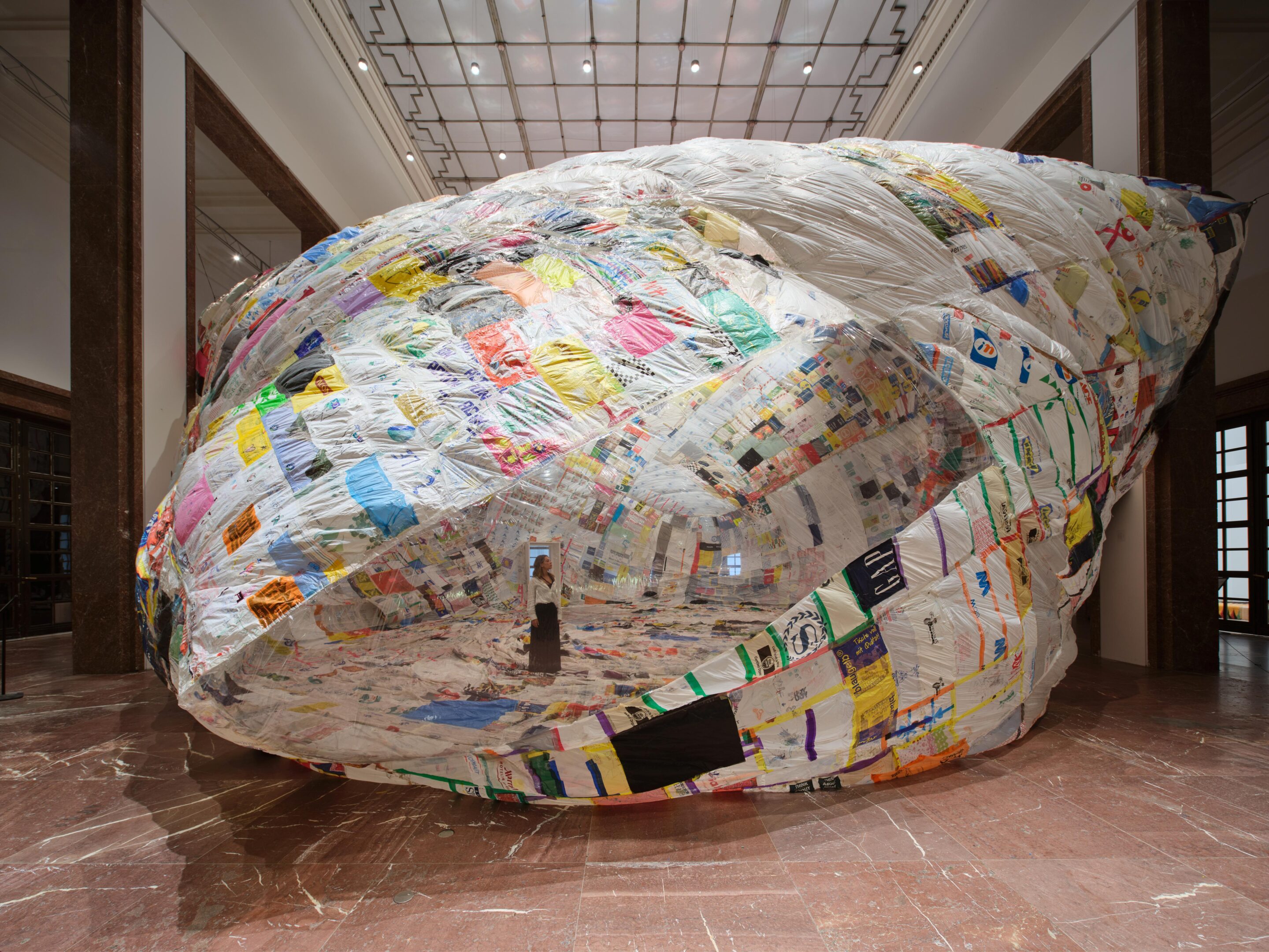Haus der Kunst acoge la visión ecosocial de Tomás Saraceno