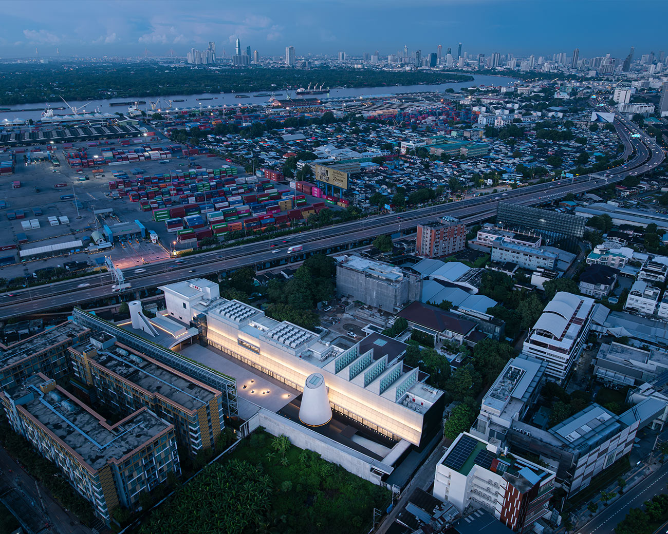 Giving Life: Exposició a Dib Bangkok