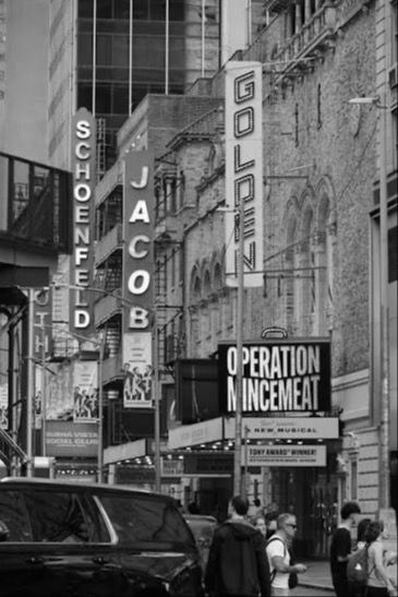 Josep Maria Miró takes his theater to the heart of Off-Broadway