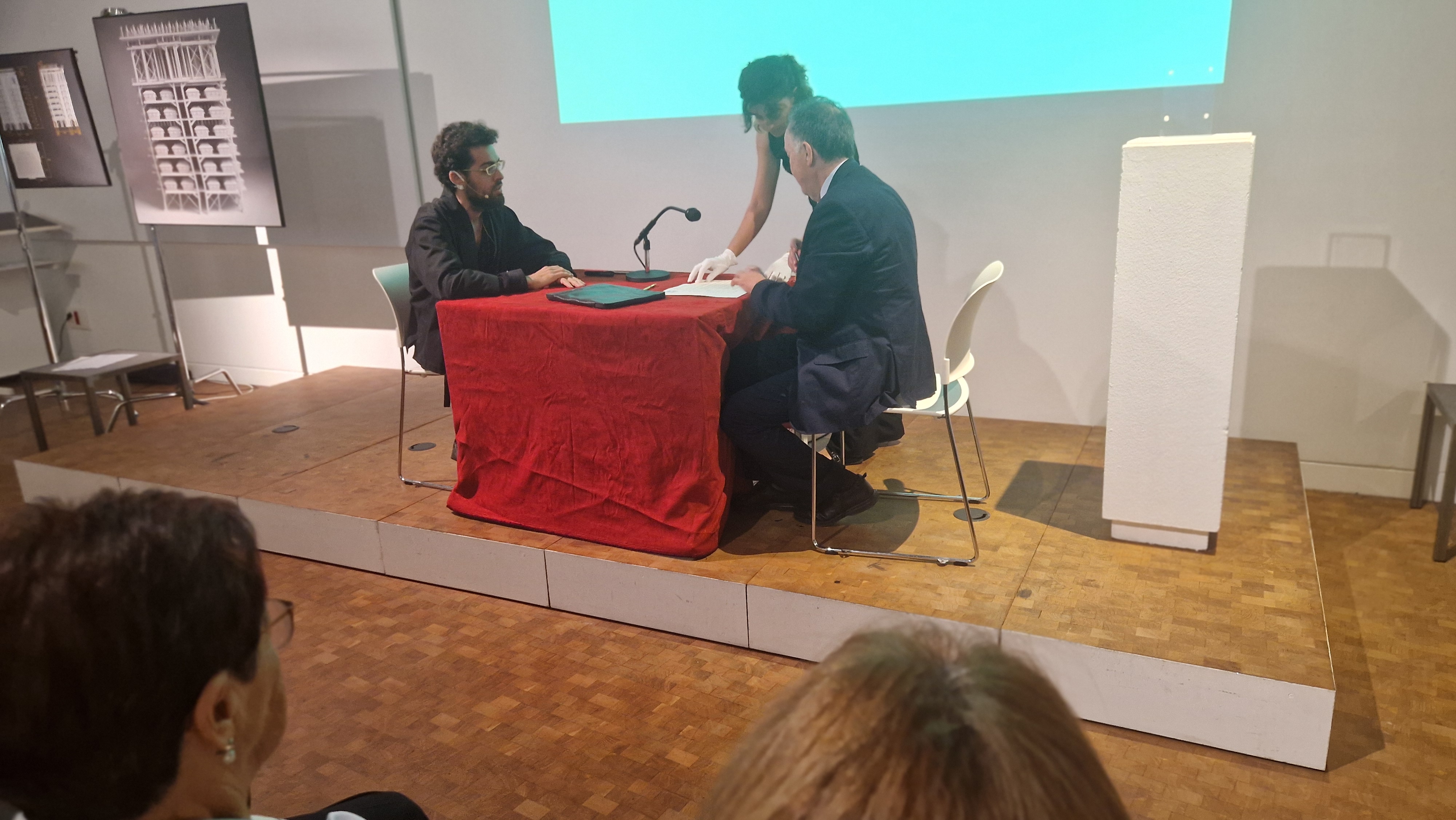 Inauguração da exposição ATRÒFICA 2.0 de GOGAL