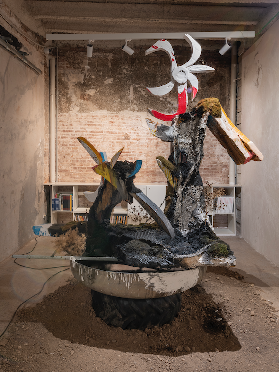 The Mayoral gallery confronts works of art beyond time 
