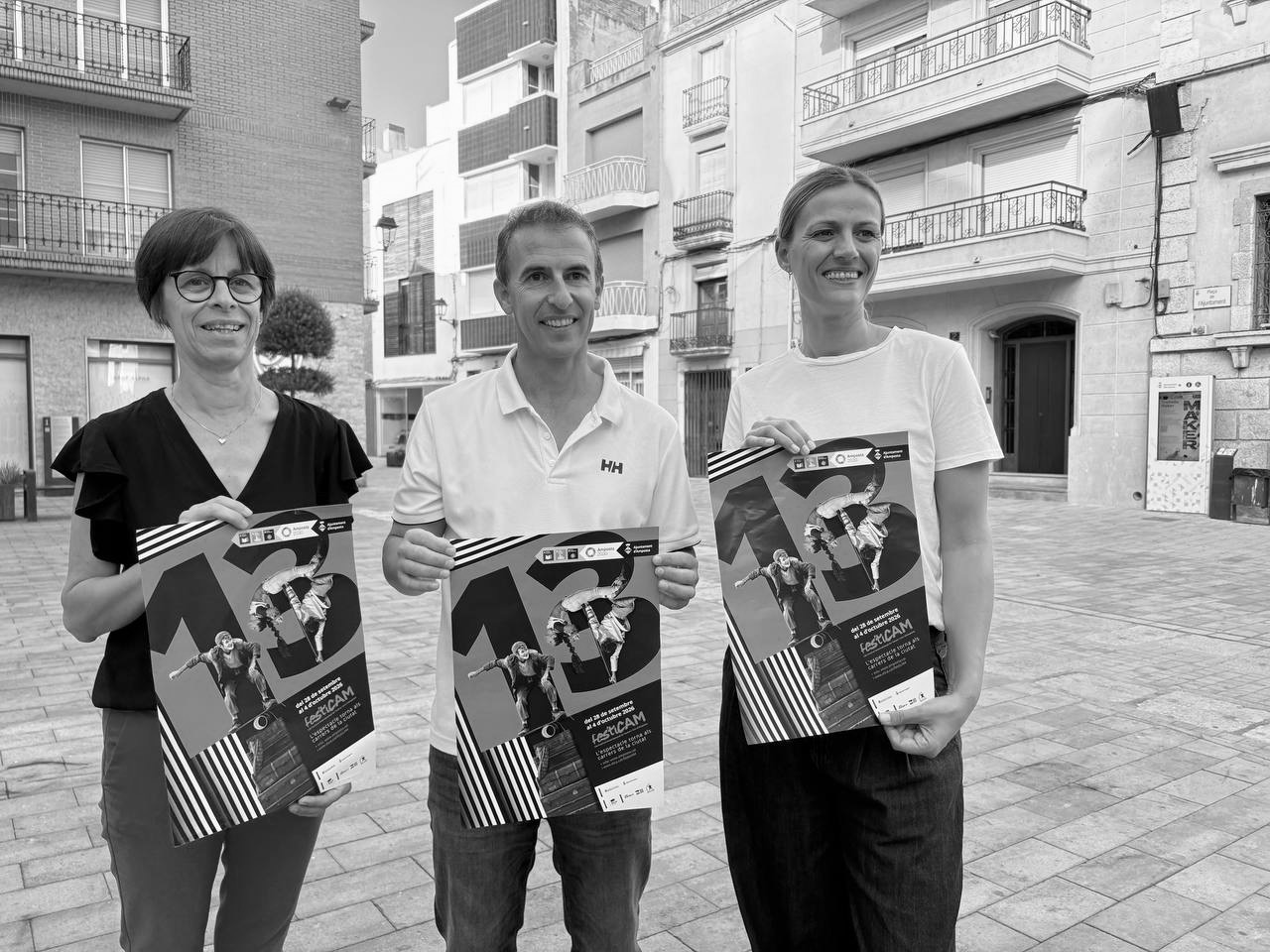 Amposta torna a fer del carrer un gran escenari de circ amb FesticAm