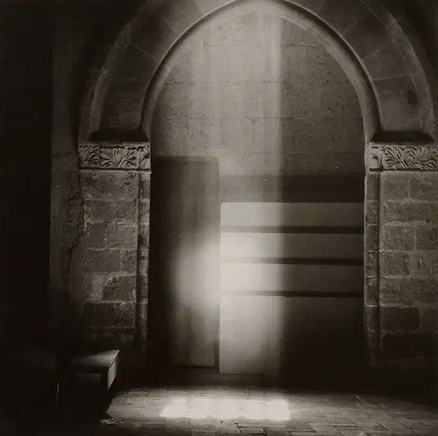 Marta Povo, um olhar fotográfico que encontrou uma forma de conhecimento na luz.